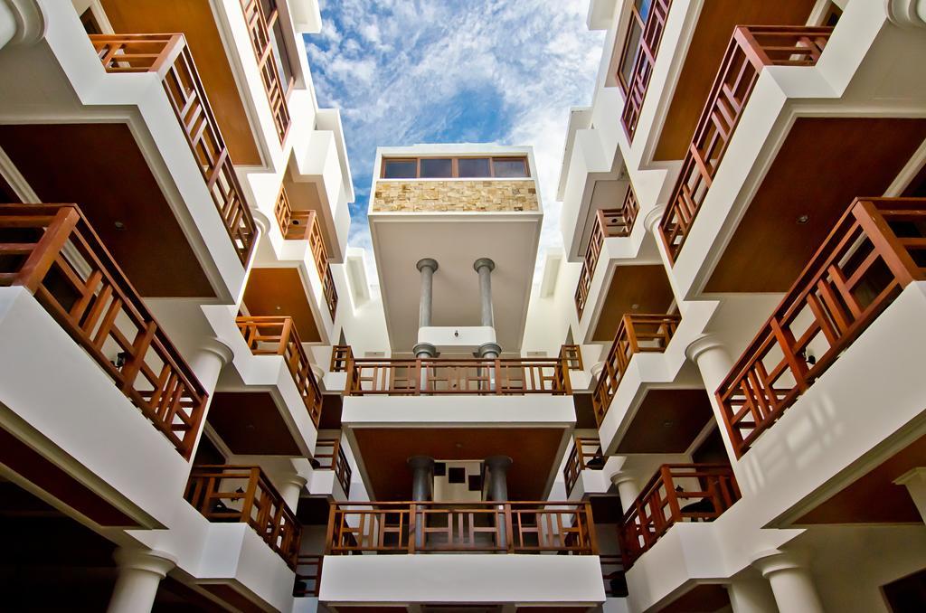 Balabag  Giulius Boracay Italian Resort מראה חיצוני תמונה