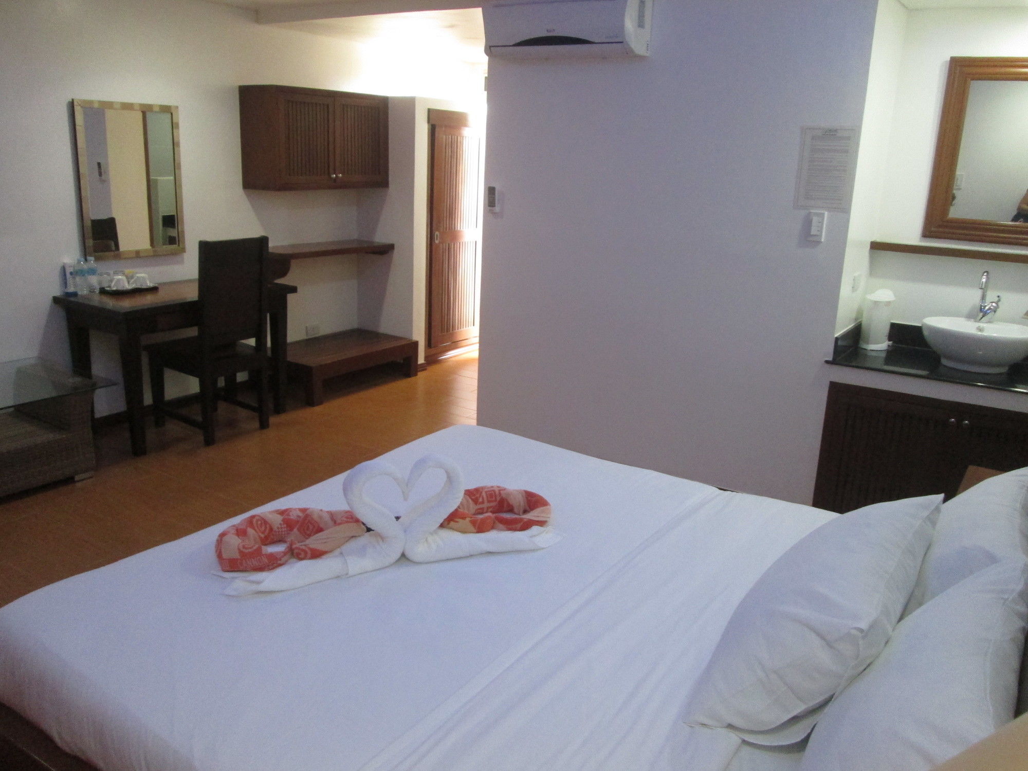 Balabag  Giulius Boracay Italian Resort מראה חיצוני תמונה